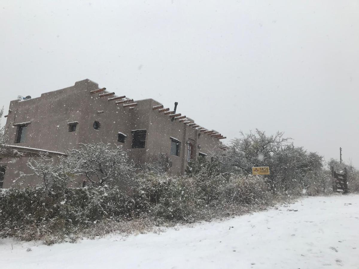 Cabanas Taos Pueblo カピージャ・デル・モンテ エクステリア 写真